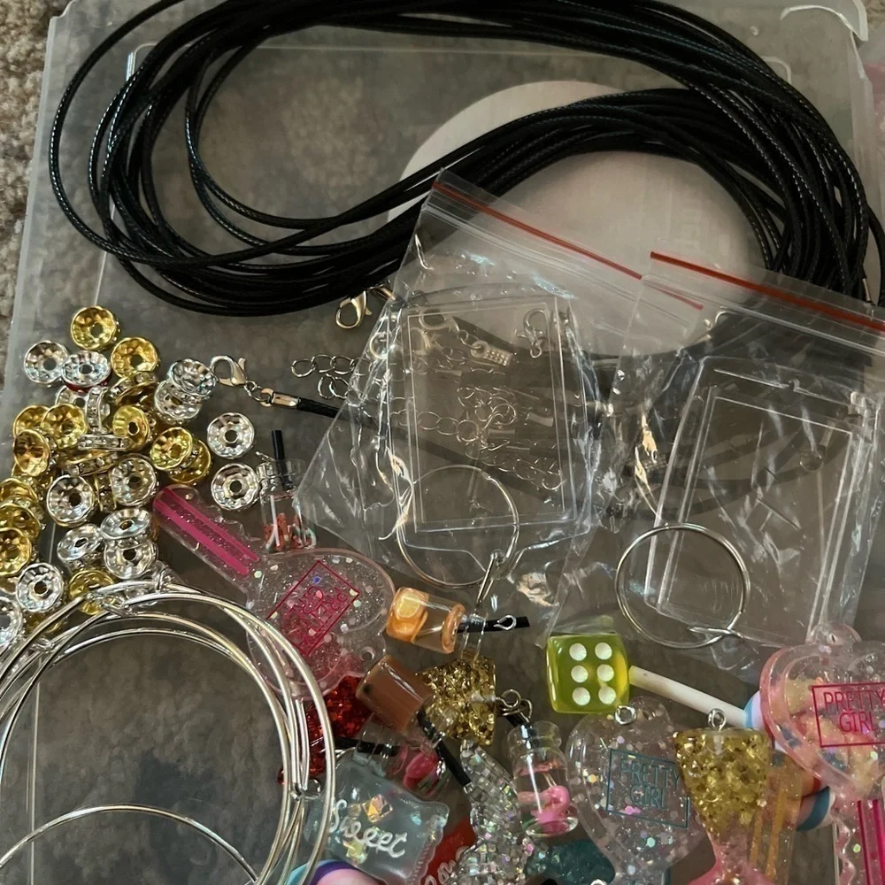 DIY keychain/jewelry bundle….Bangle’s, keychains, Necklaces, various charms